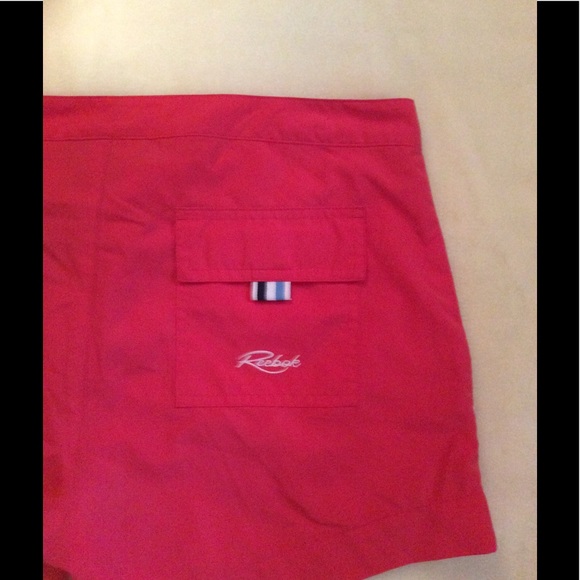 Reebok shorts size small - Picture 7 of 7